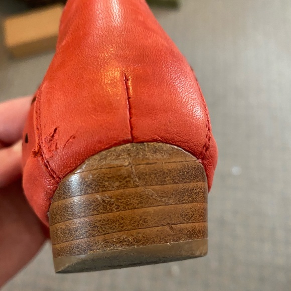 Arnold Churgin coral floral cutout open toe shoe - Picture 9 of 10